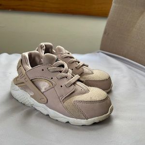 Nike huarache girls toddler shoes
